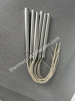 Patronenheizung in Elektro-Patronenheizung mit Flanschplatte und Metallgitter